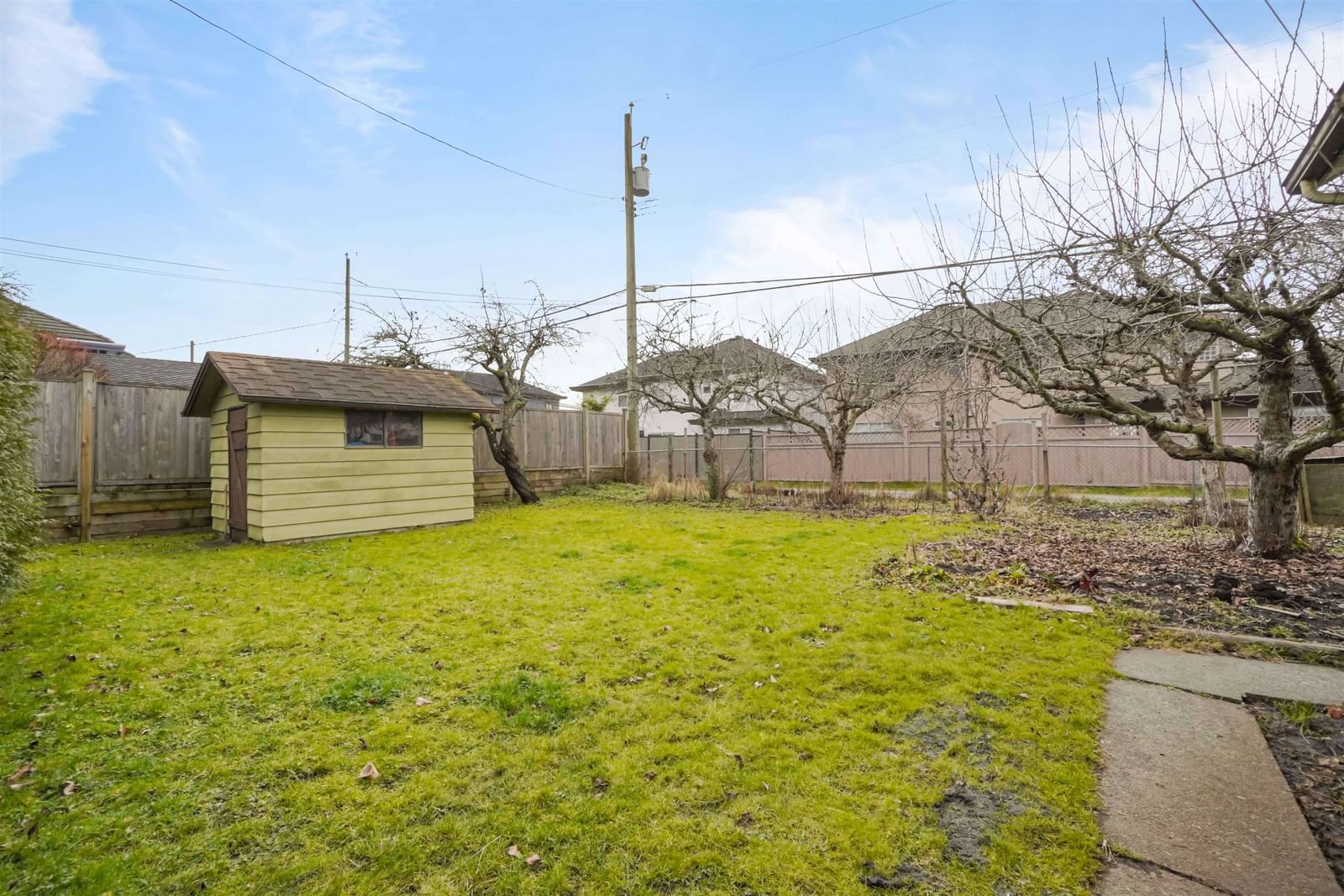 Listing photo 5