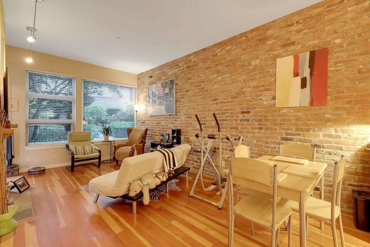 Listing Image 9
