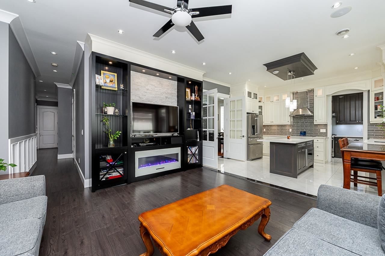 Listing Image 12