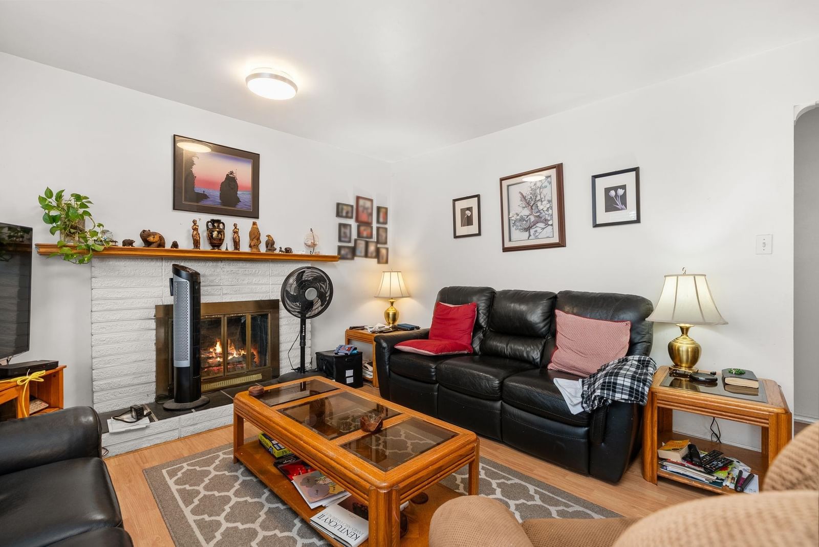 Listing Image 19