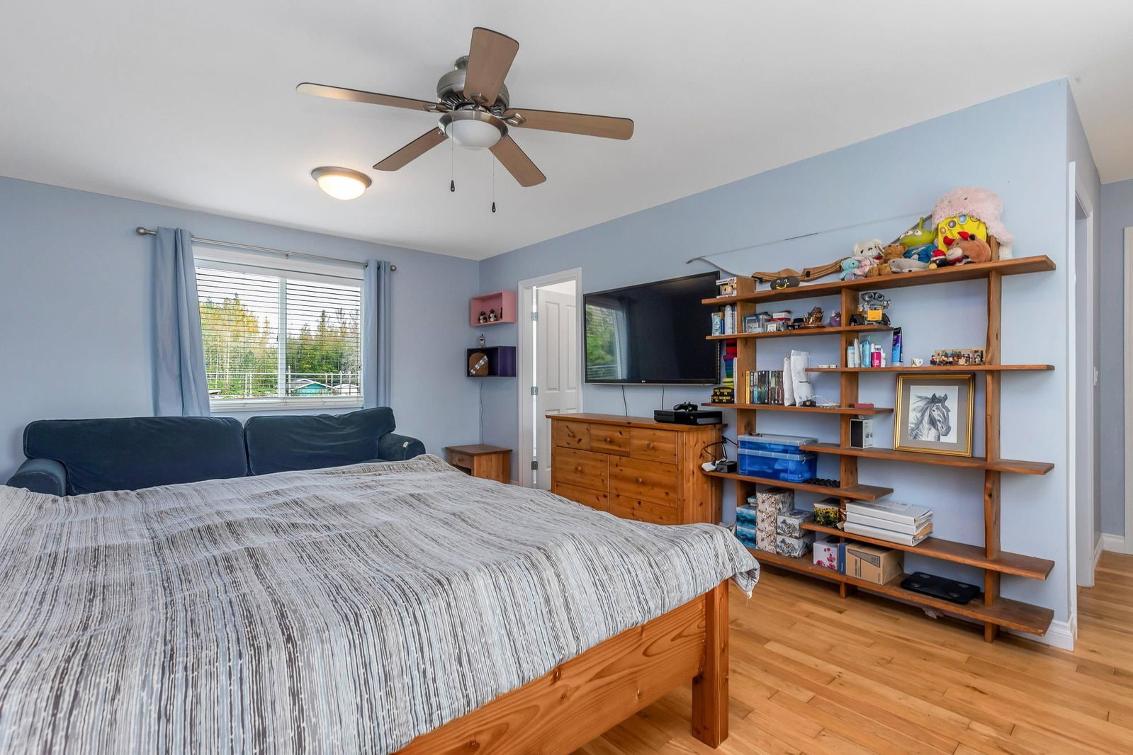 Listing Image 24