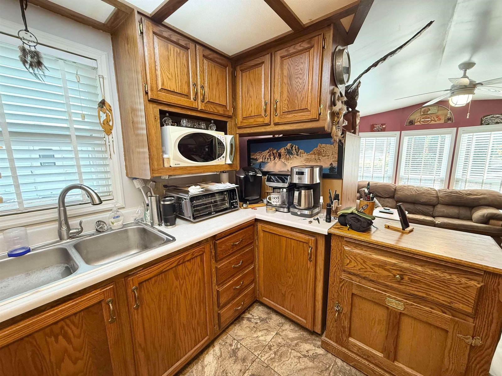Listing Image 6