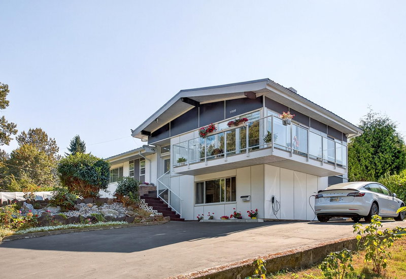 11906 100 Avenue, Surrey, V3V 2W1 | Image 2