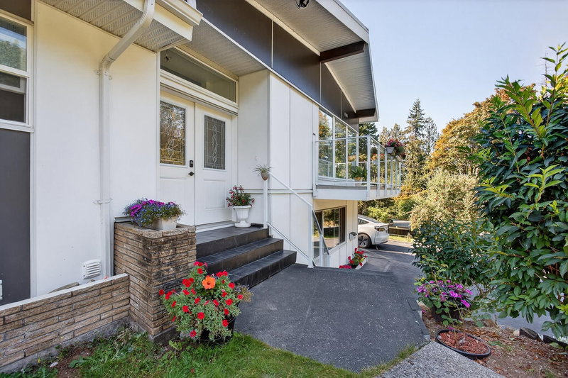 11906 100 Avenue, Surrey, V3V 2W1 | Image 3