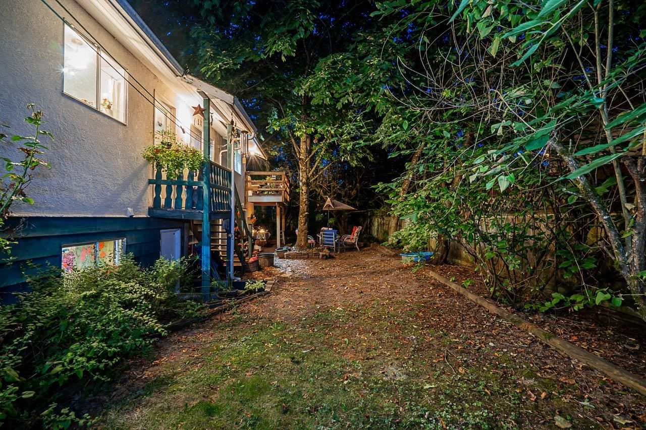 Listing Image 8