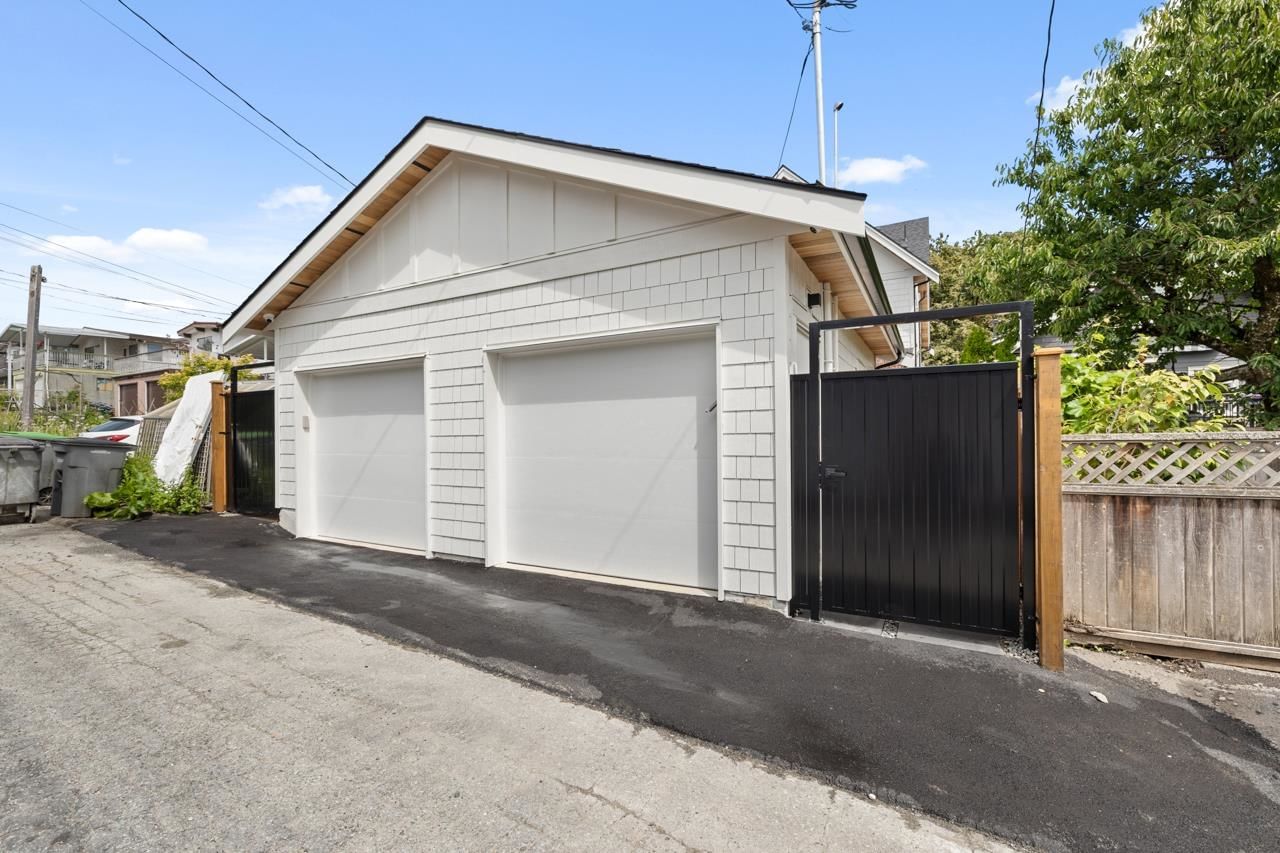 Listing Image 32