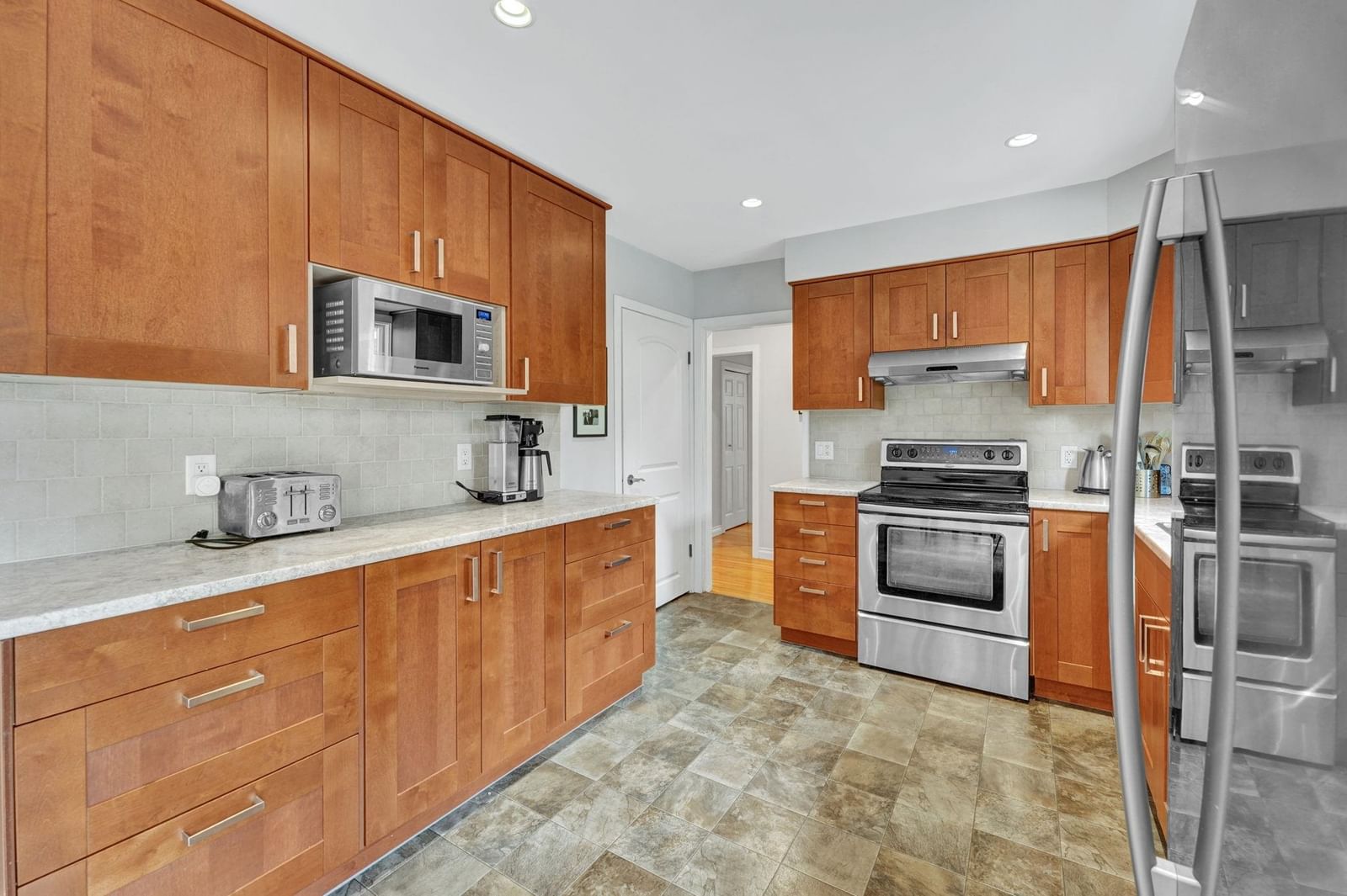 Listing Image 8