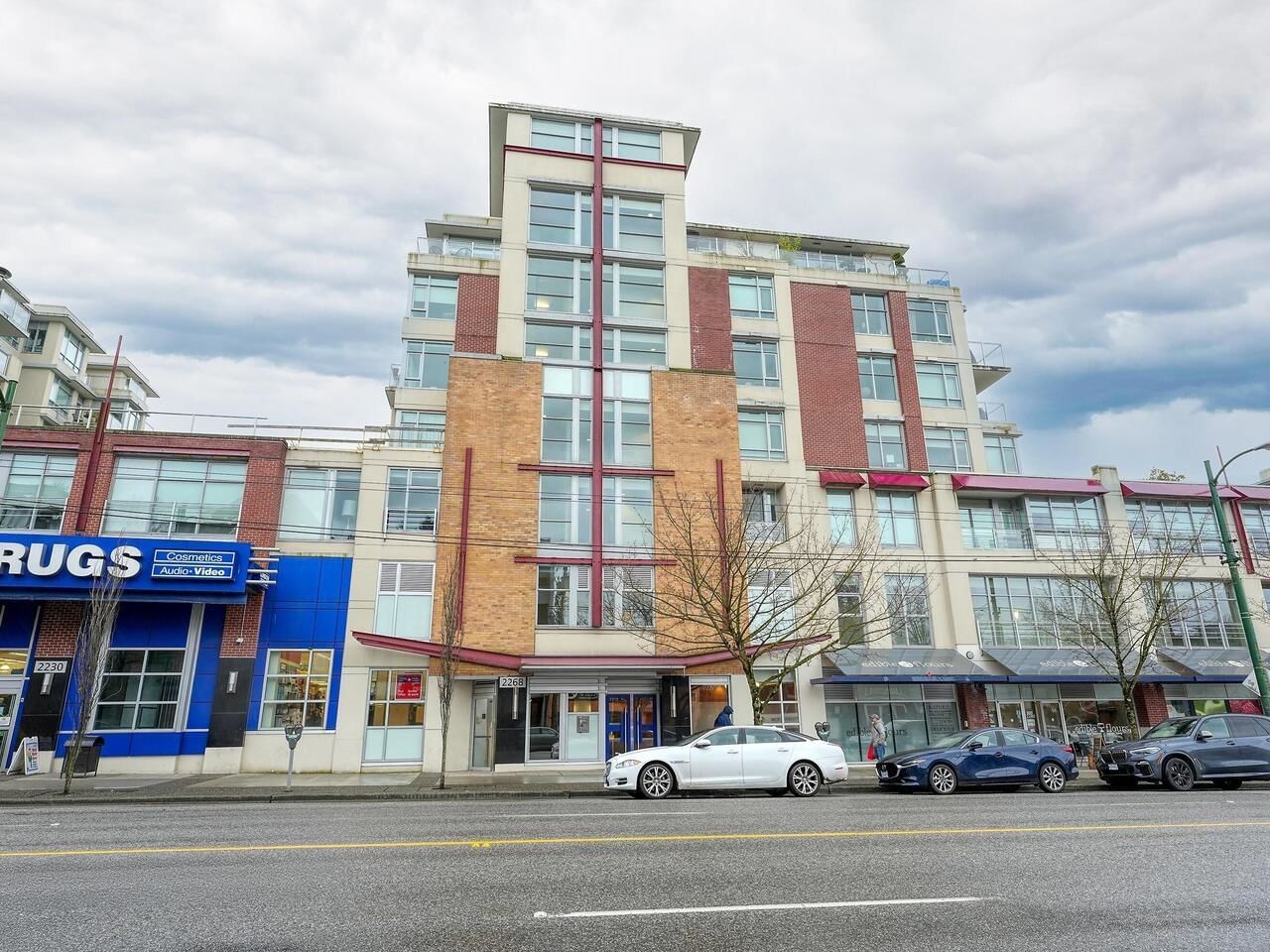 Listing Image 12