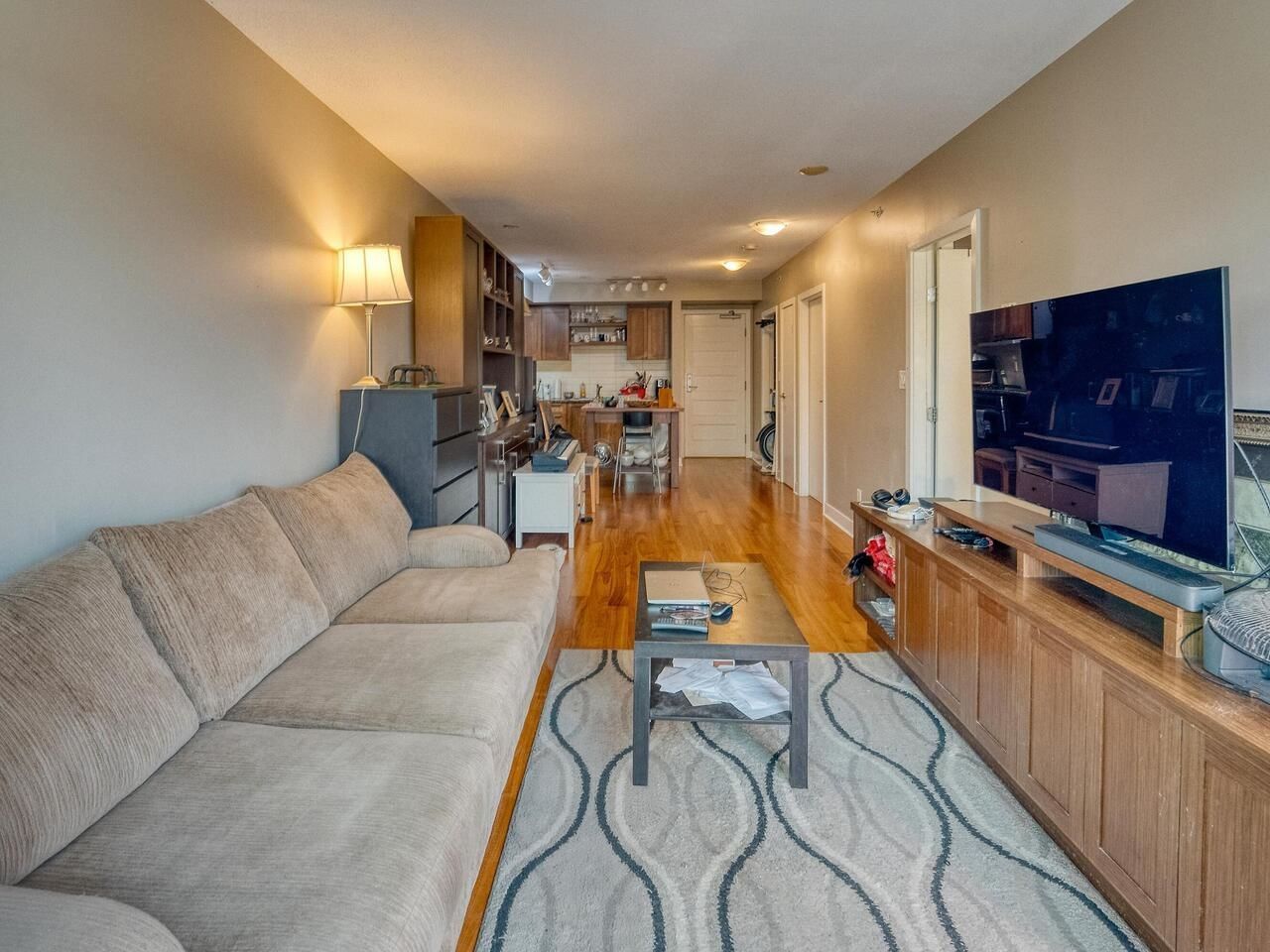 Listing Image 5