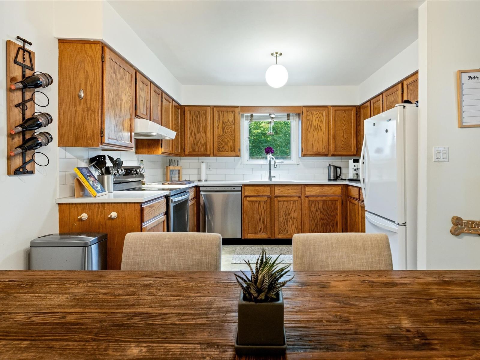 Listing Image 8