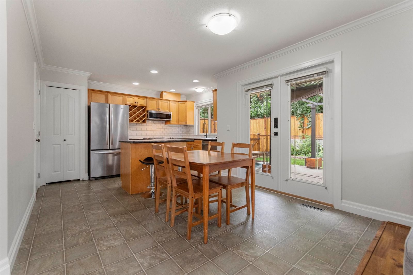 Listing Image 9