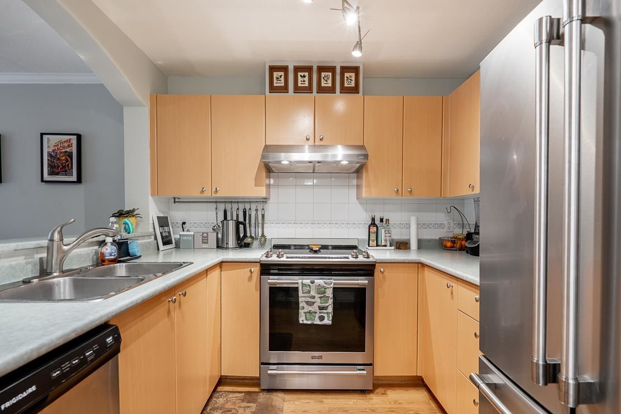 Listing Image 10