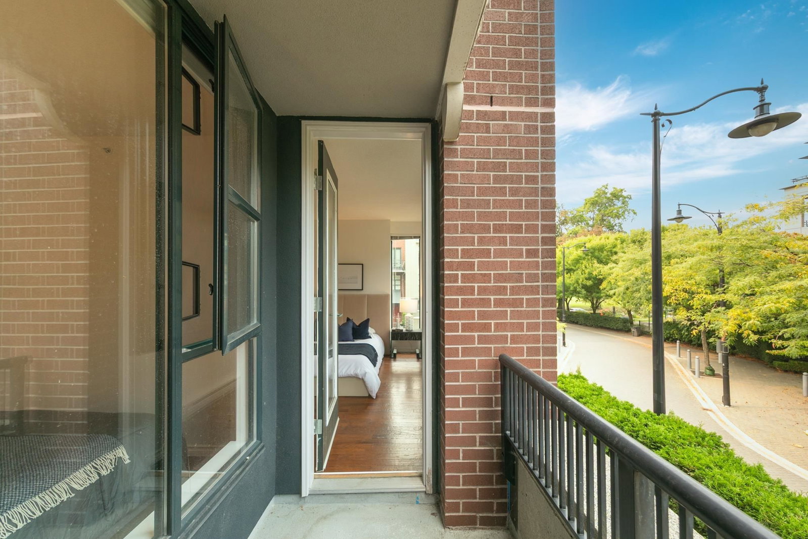 Listing Image 18