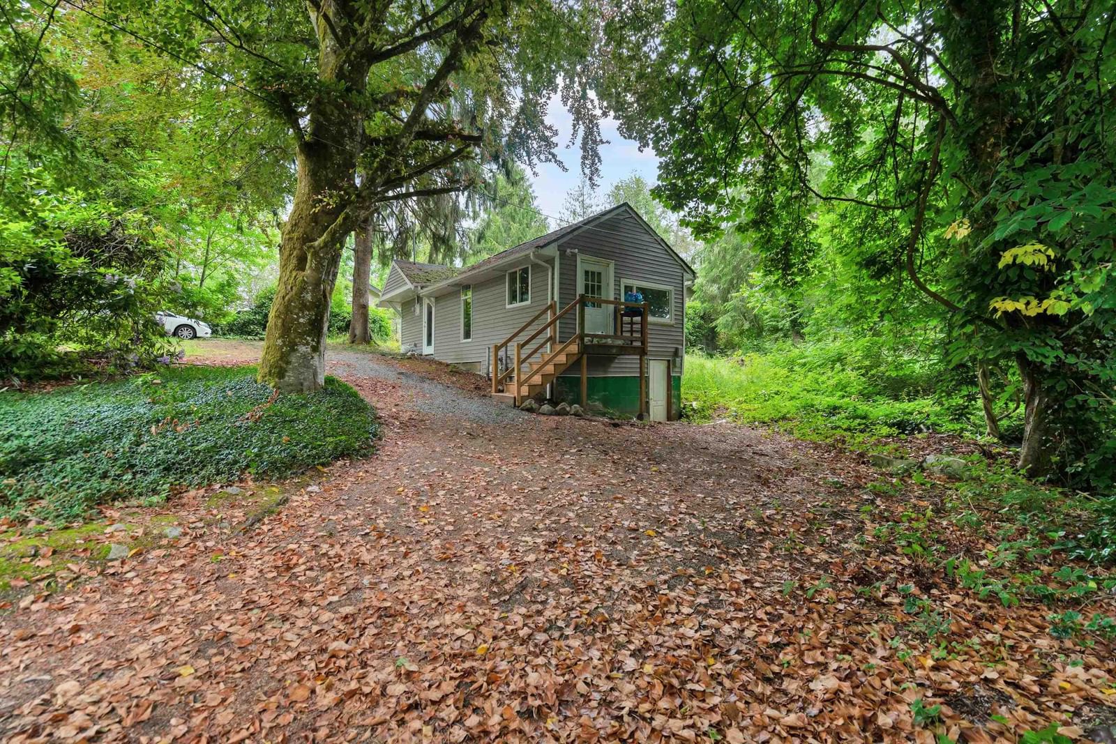 Listing Image 4