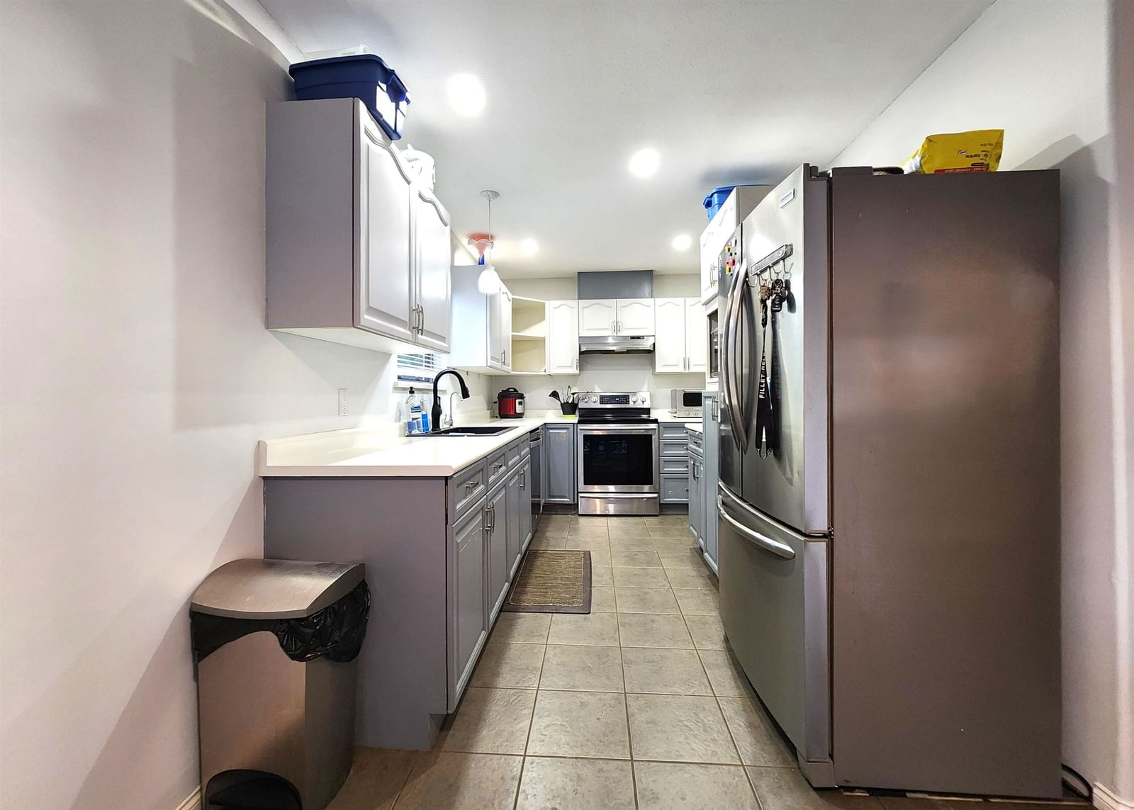 Listing Image 9