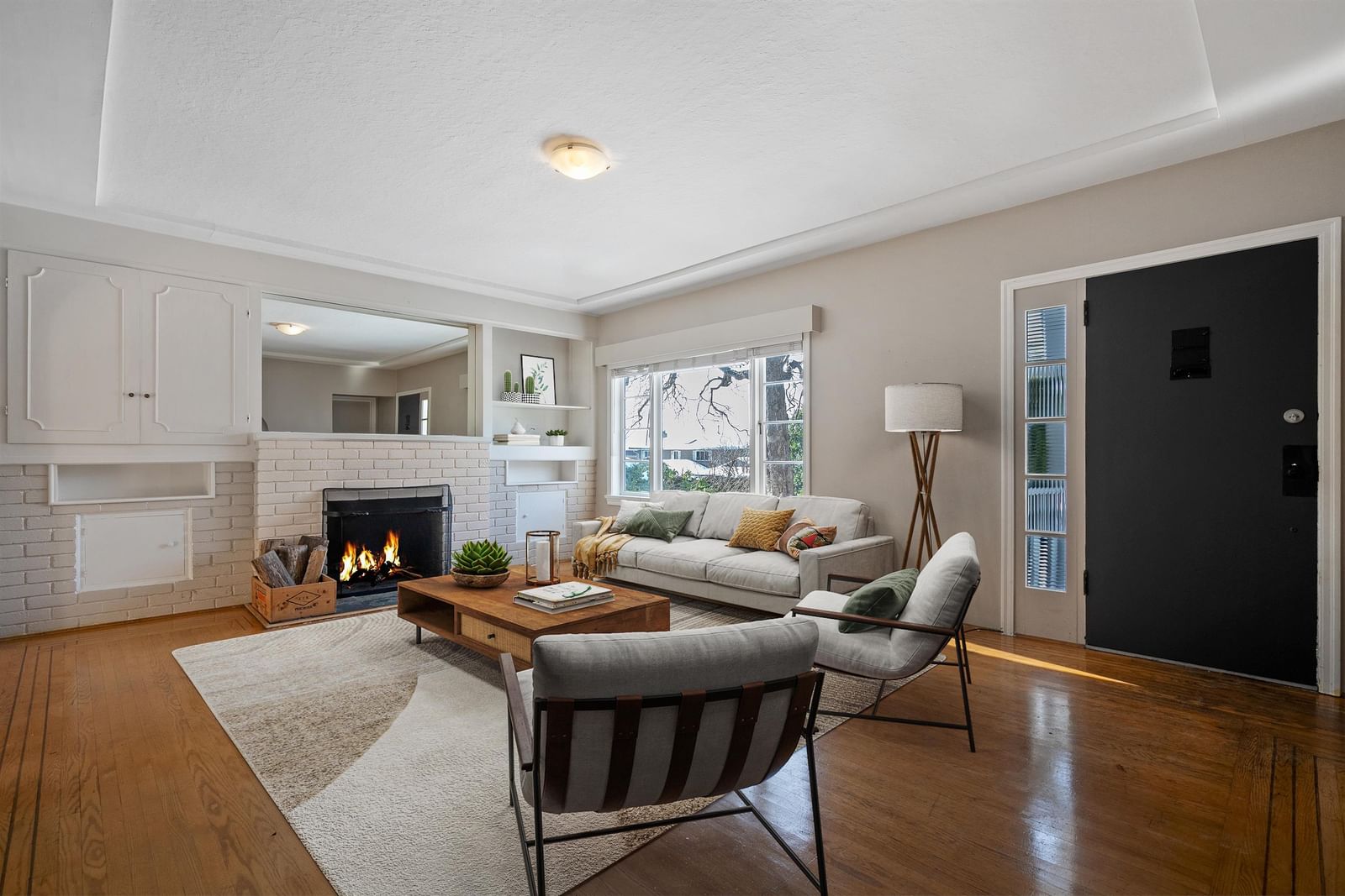 Listing Image 10