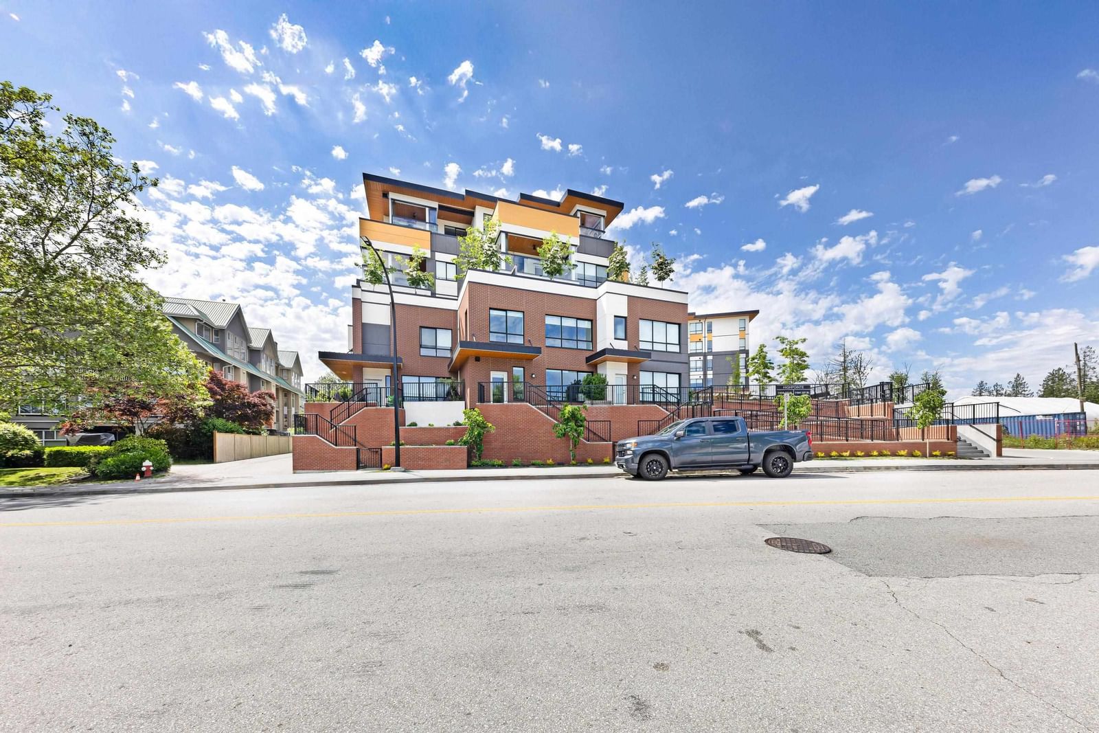 Listing Image 21