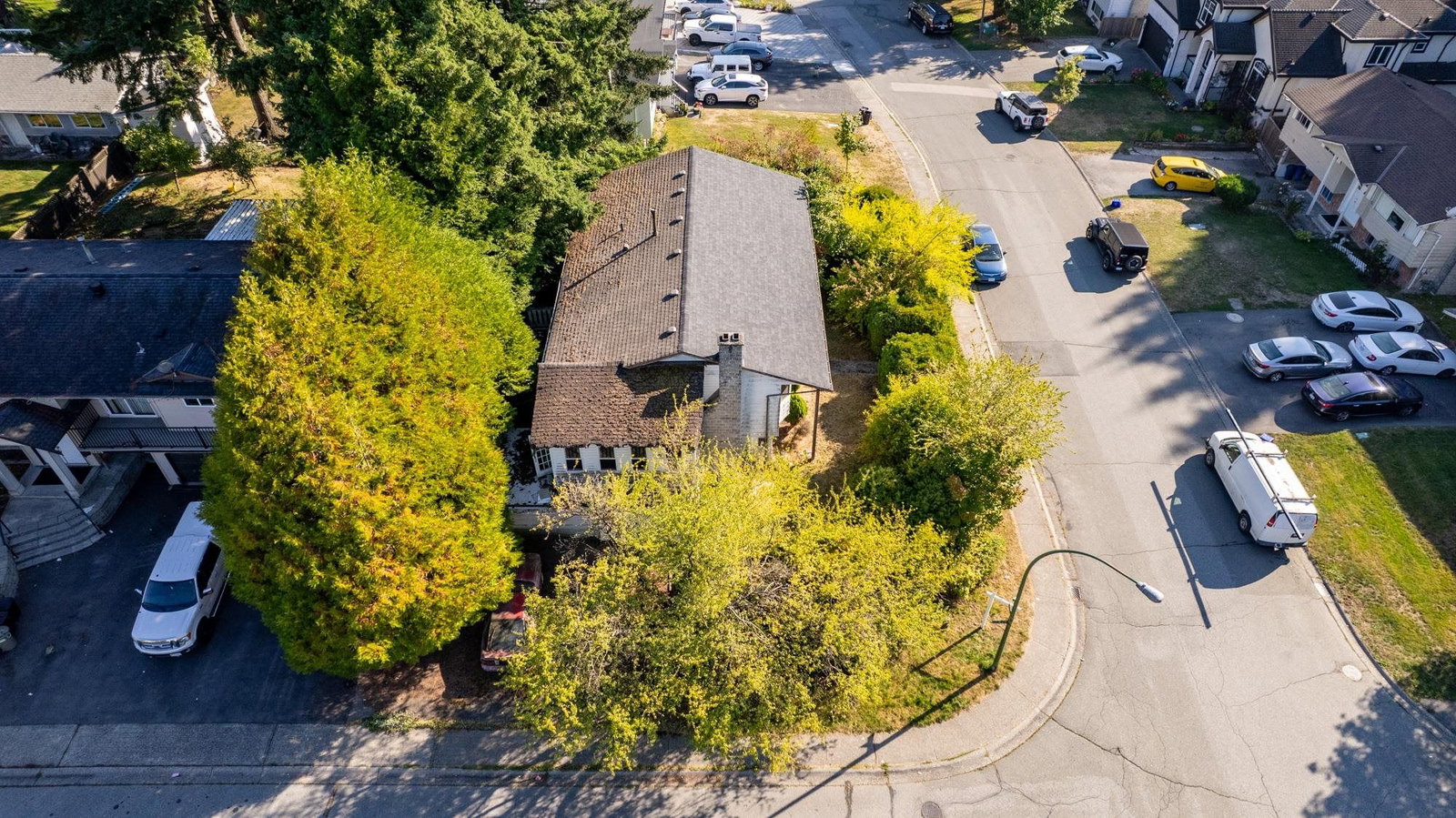 Listing Image 12
