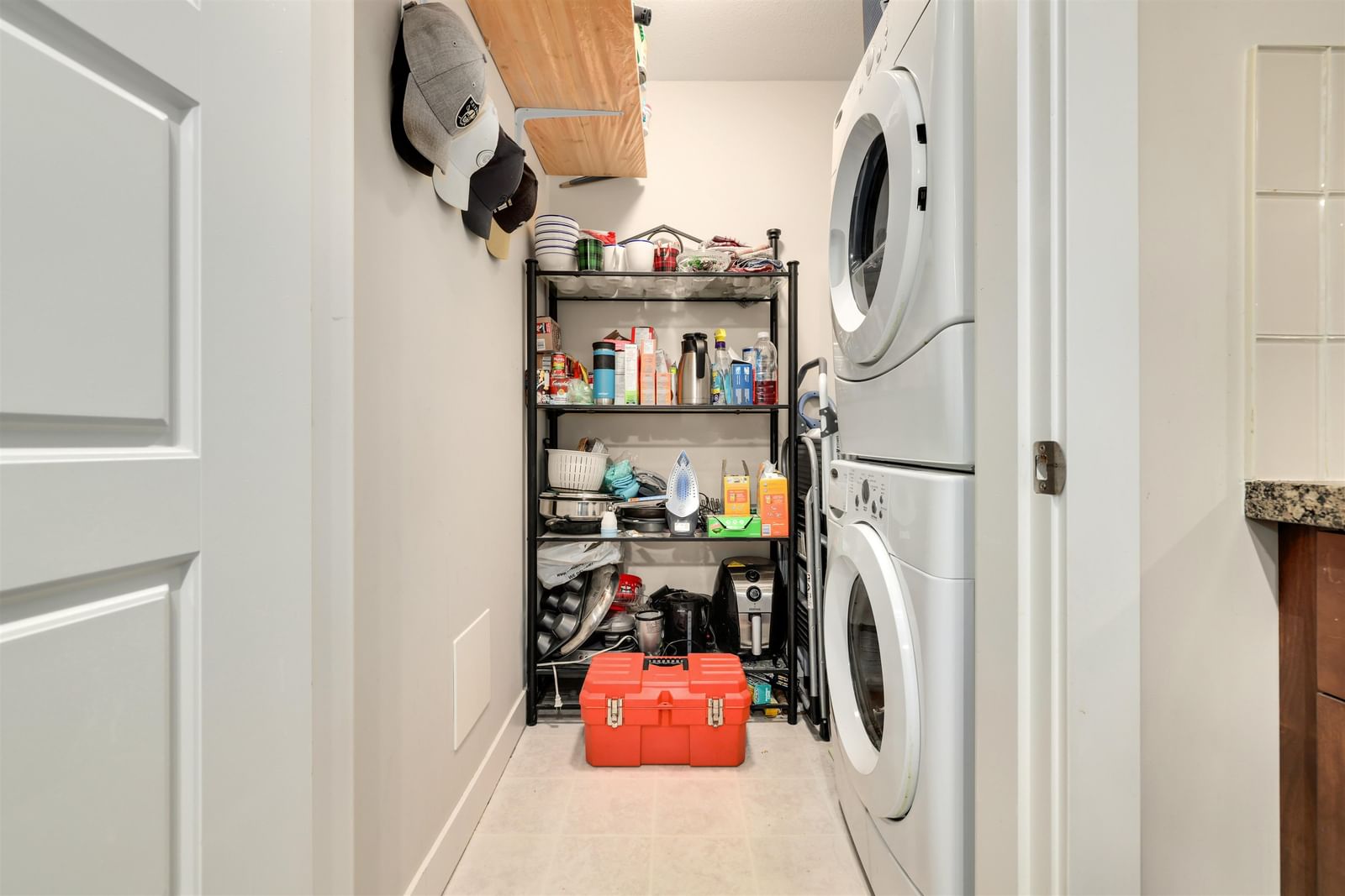 Listing Image 8