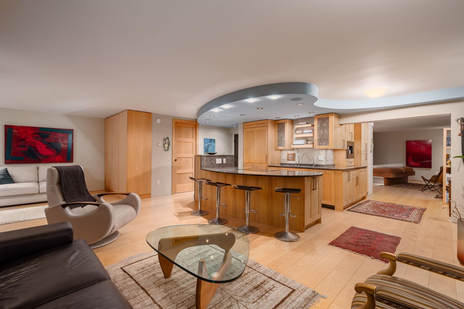 Listing Image 8