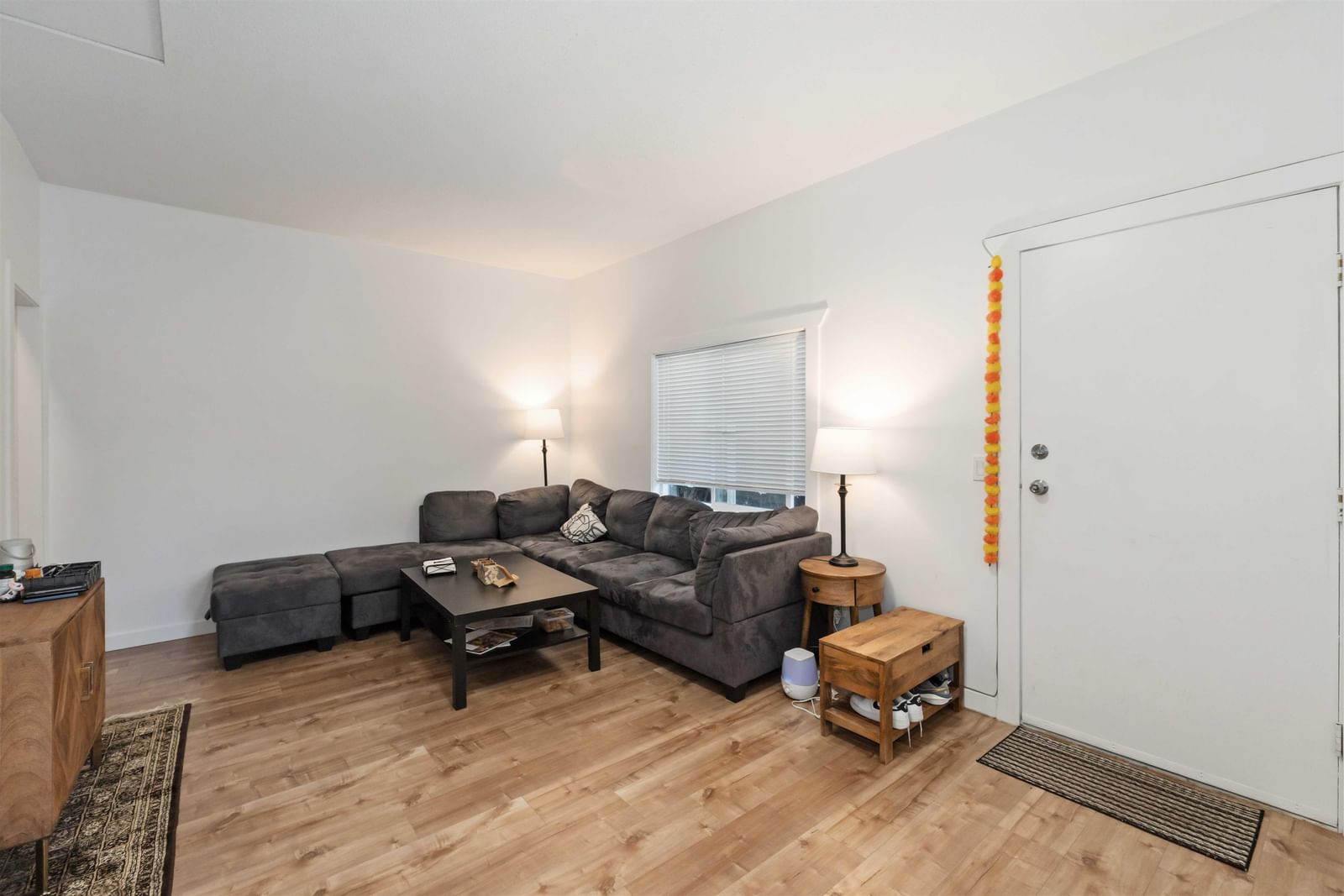 Listing Image 32