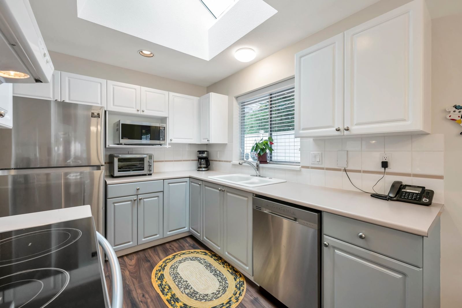Listing Image 10