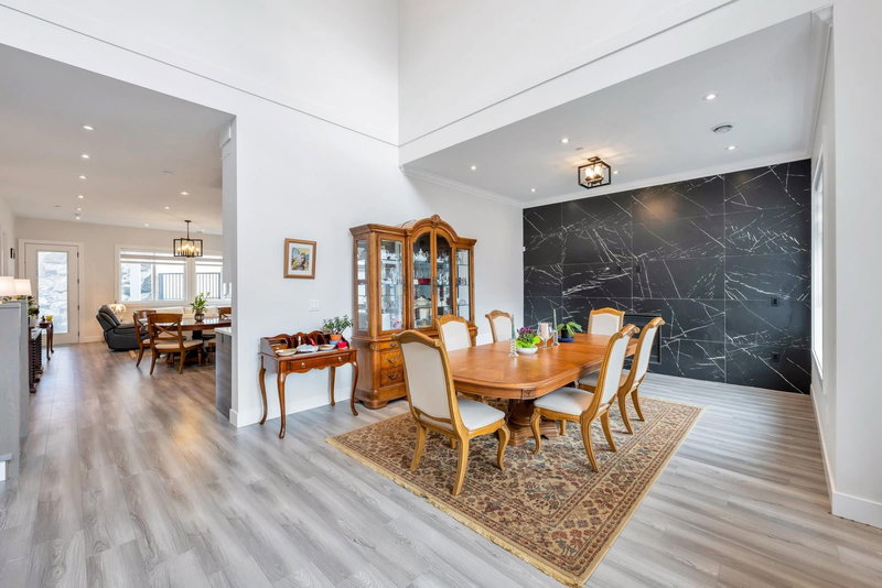 46077 Crestview Drive, Chilliwack, V2R 6G4 | Image 2