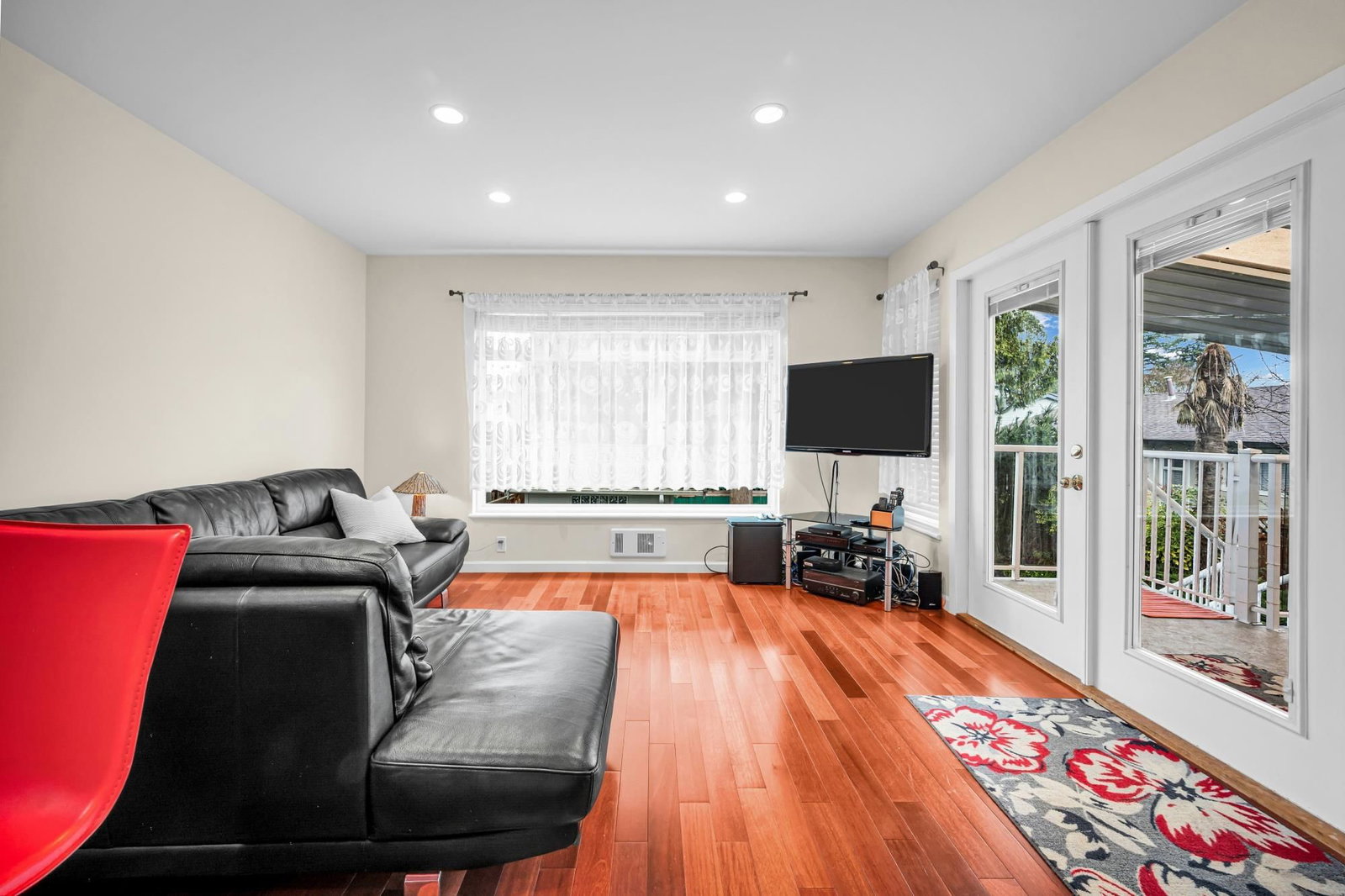 Listing Image 18