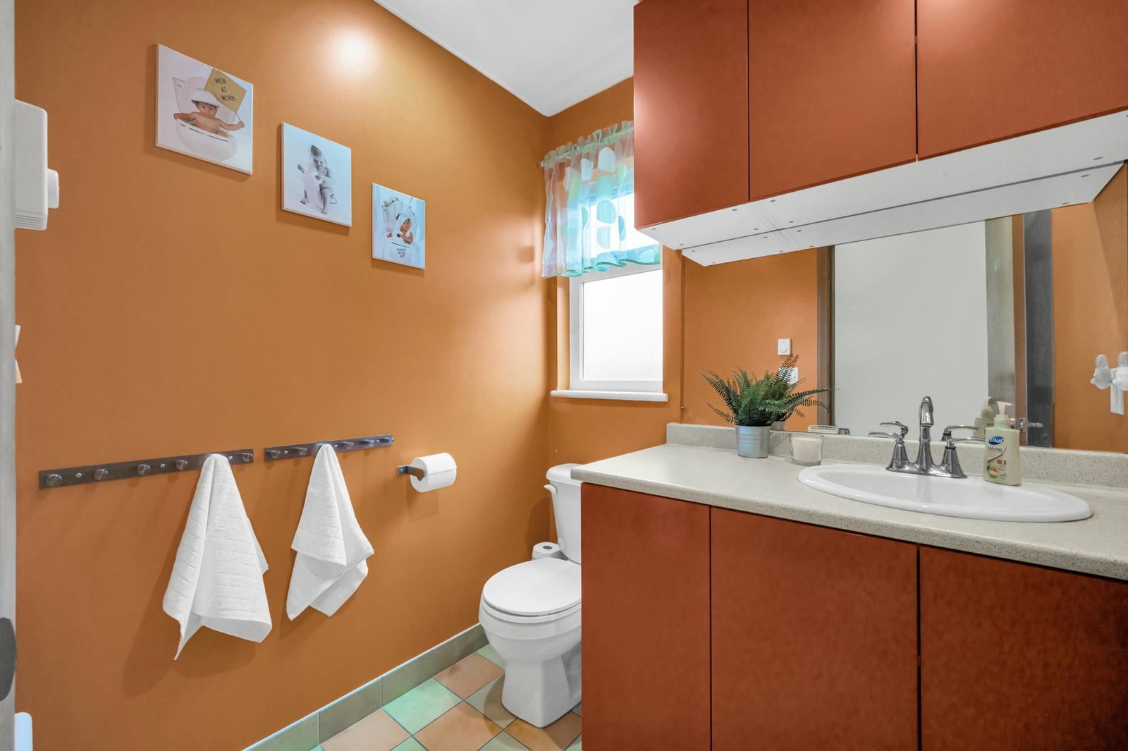 Listing Image 9