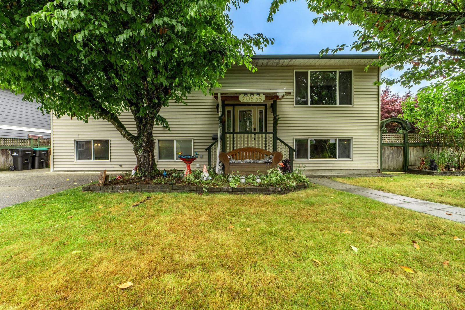 Listing Image 1