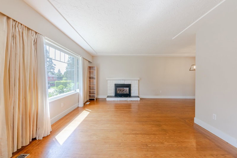 3729 Wellington Street, Port Coquitlam, V3B 3Y9 | Image 2