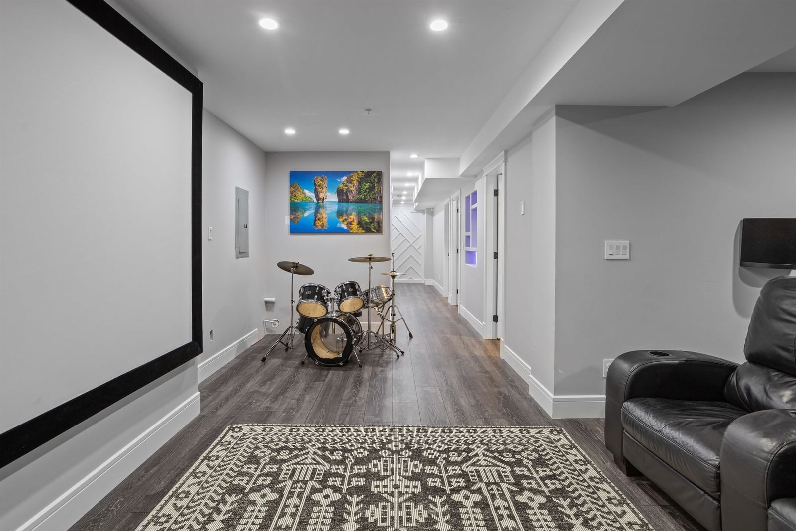 Listing Image 15