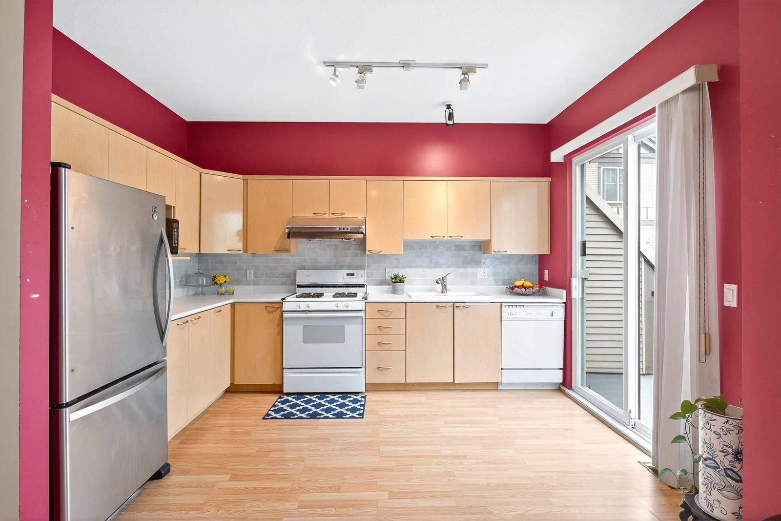 Listing Image 14