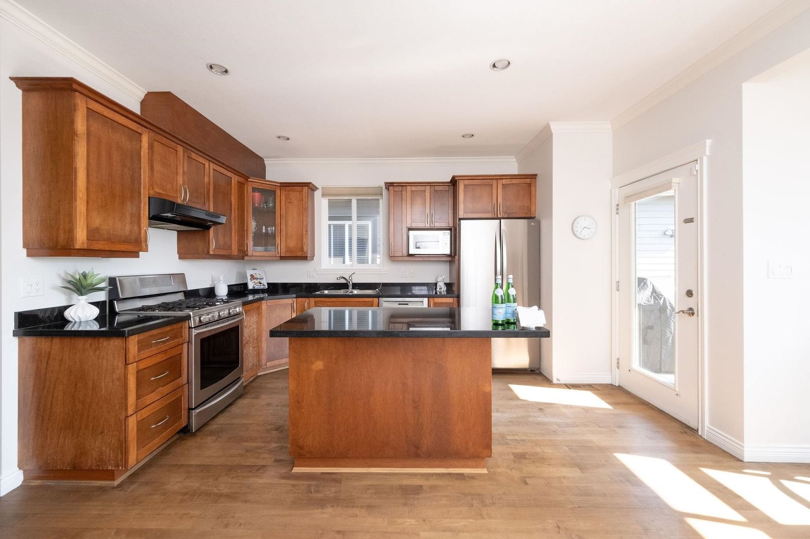 Listing Image 13