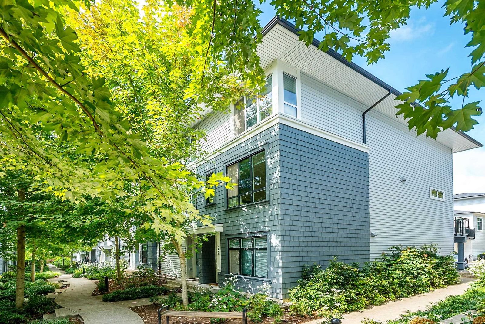 Listing Image 27
