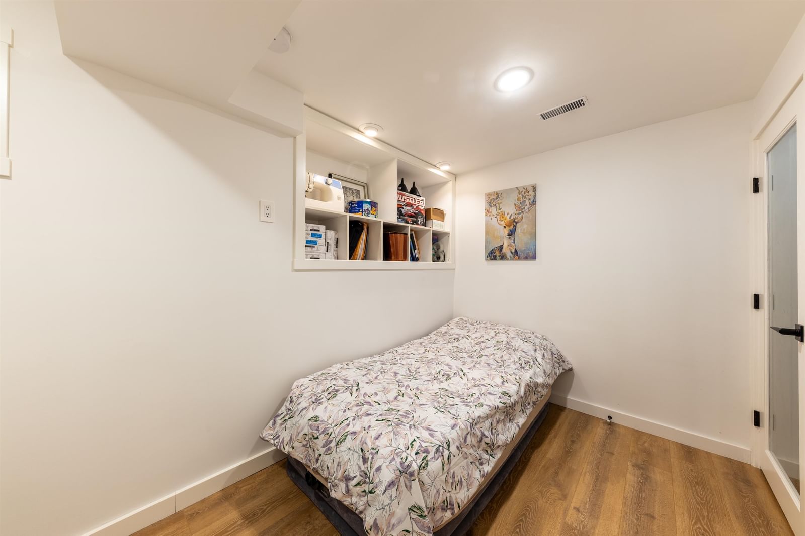 Listing Image 23