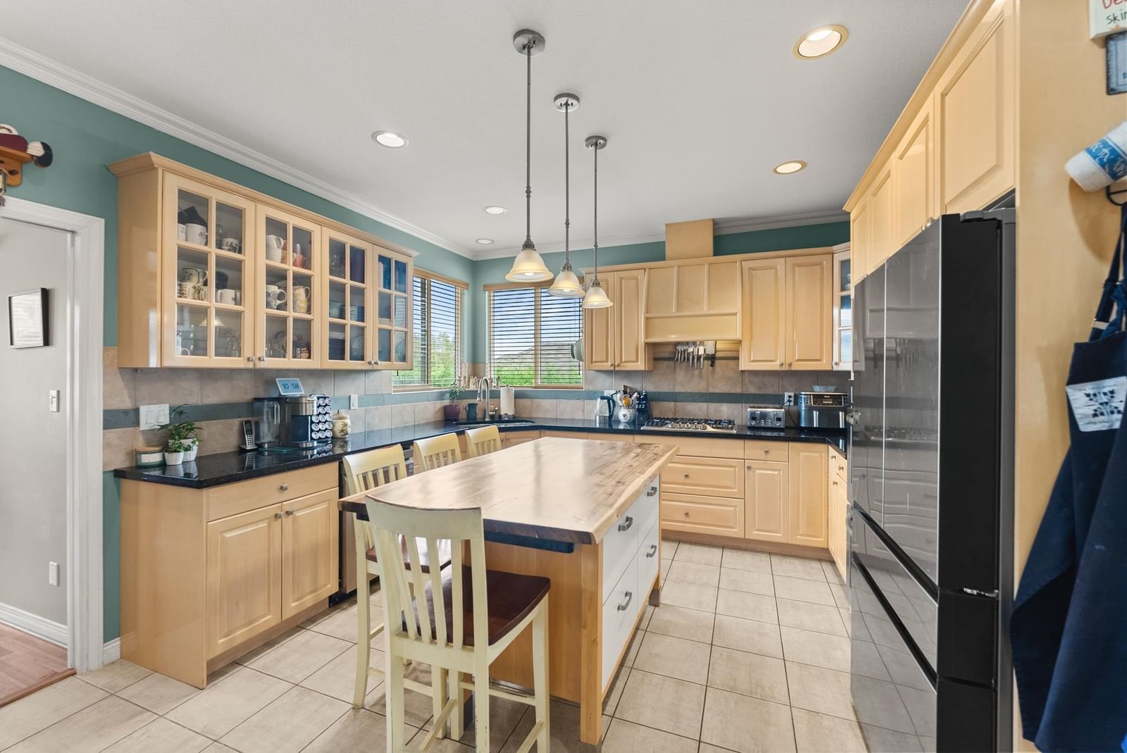 Listing Image 10