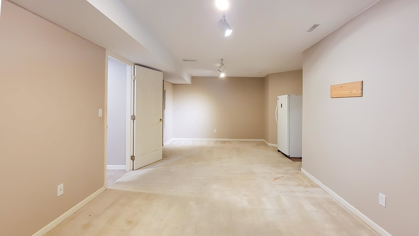 Listing Image 32