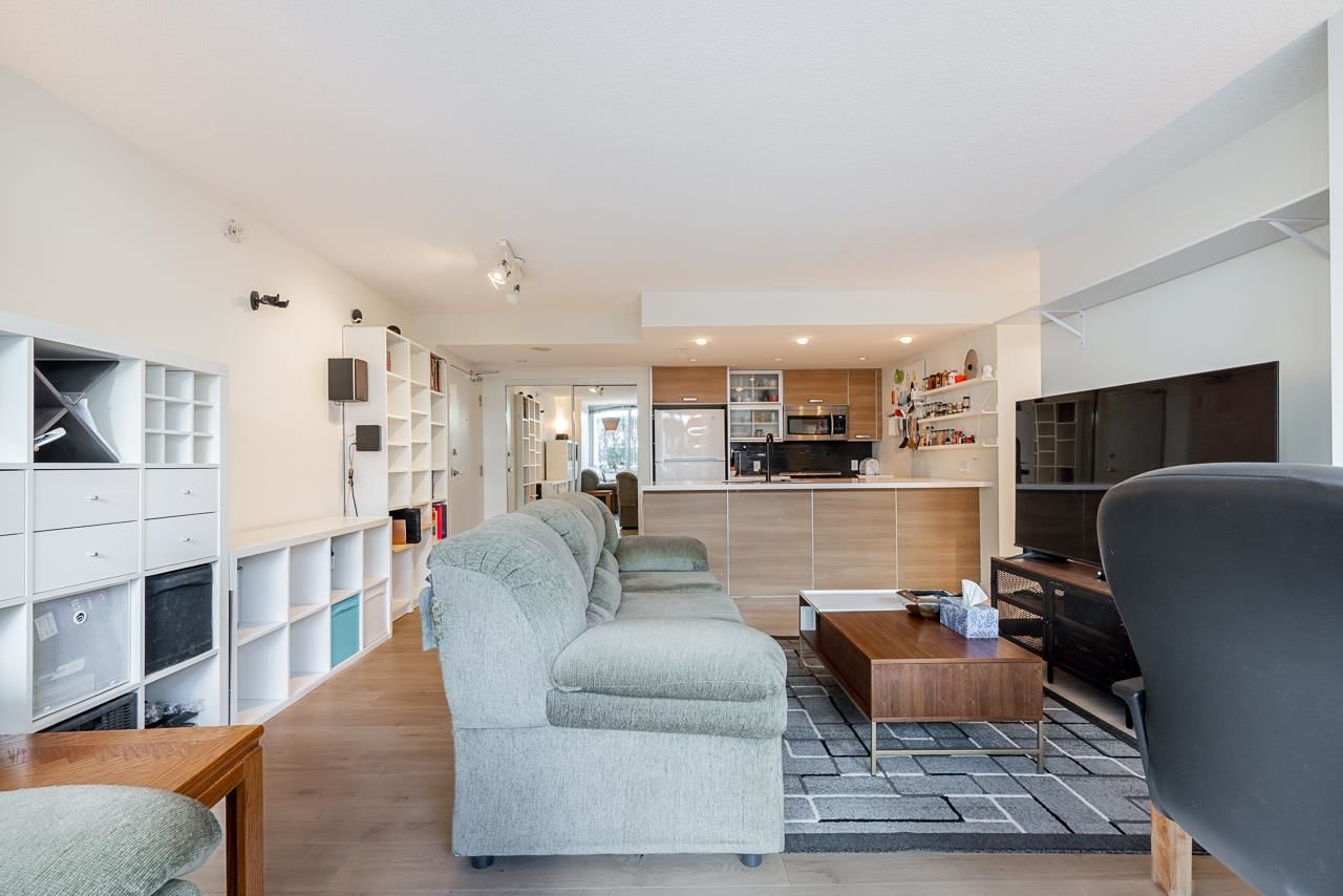 Listing Image 9