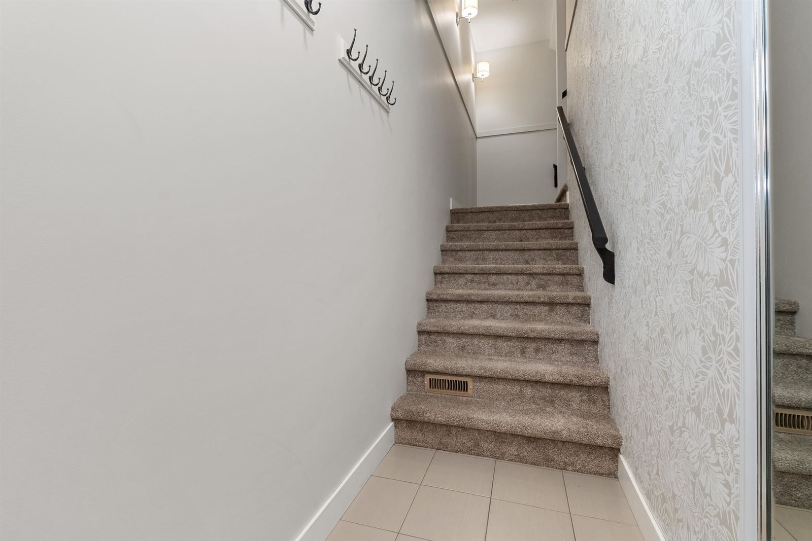 Listing Image 28