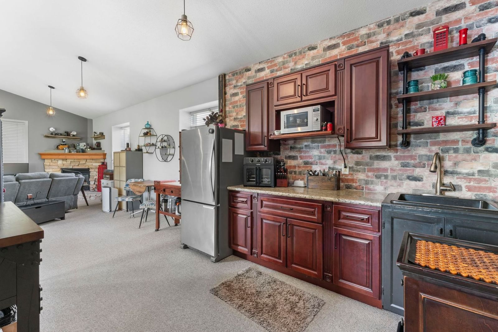 Listing Image 20