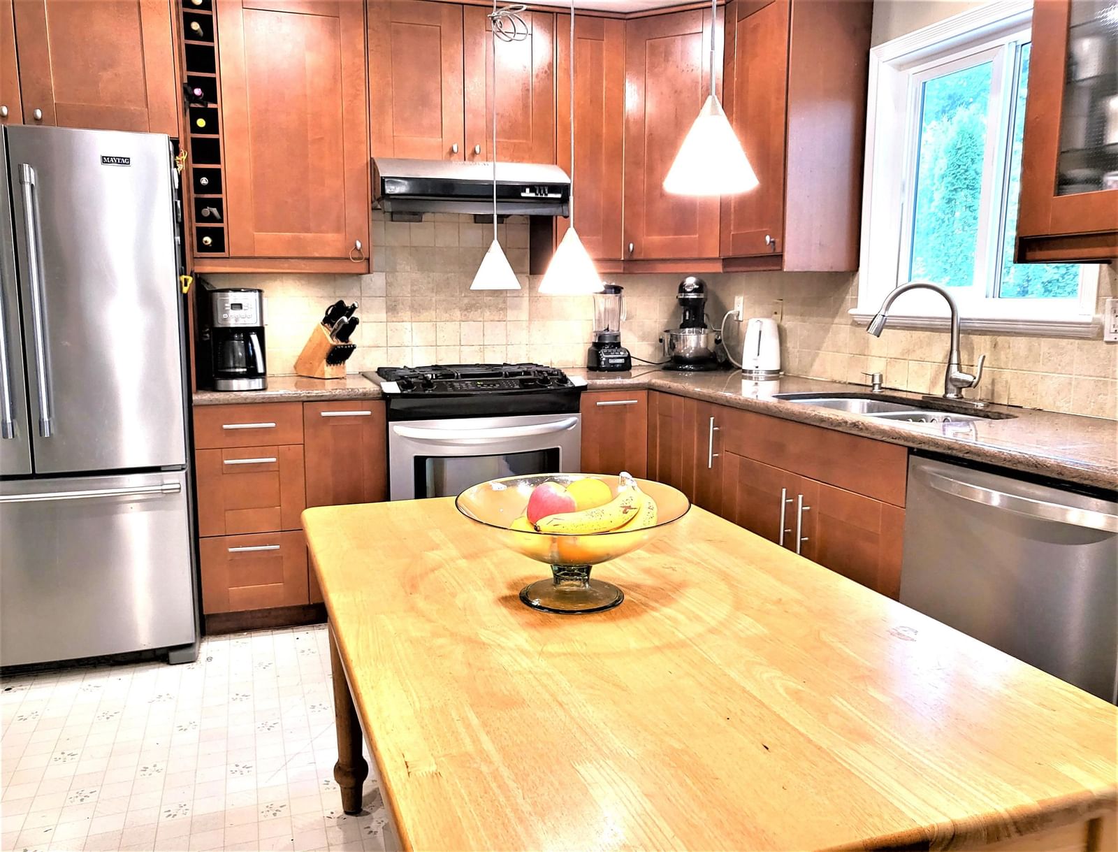 Listing Image 11