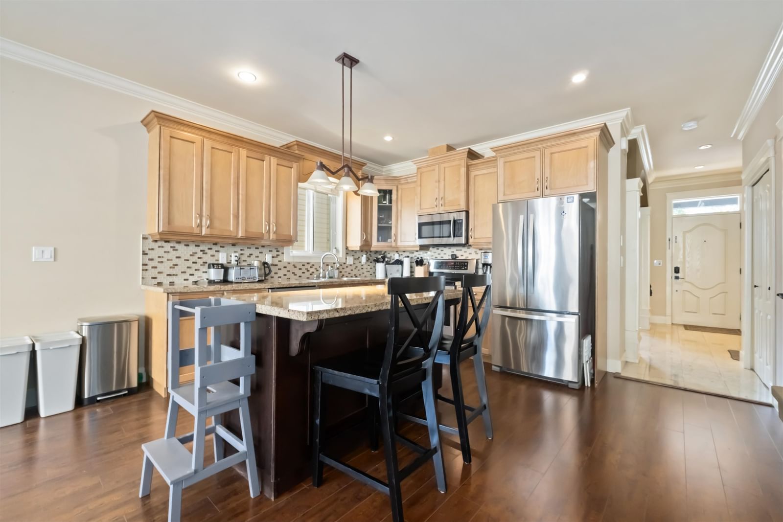 Listing Image 12