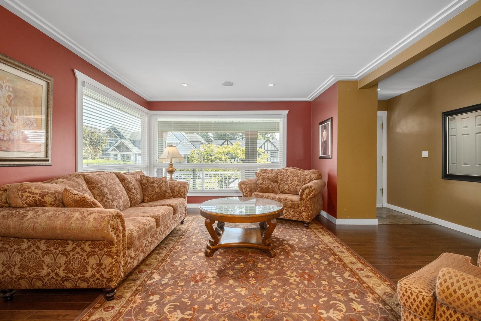 Listing Image 6