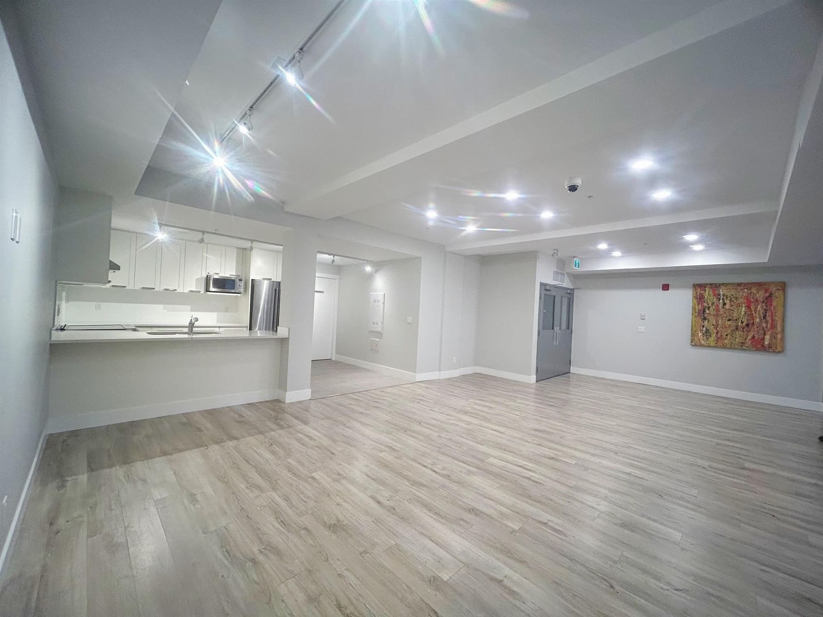 Listing Image 18