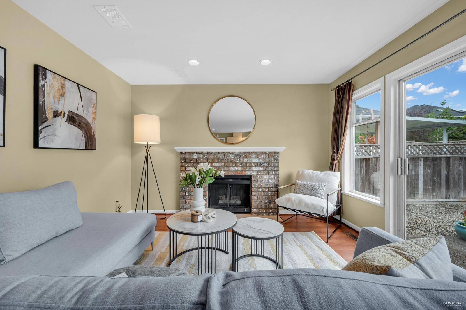 Listing Image 11