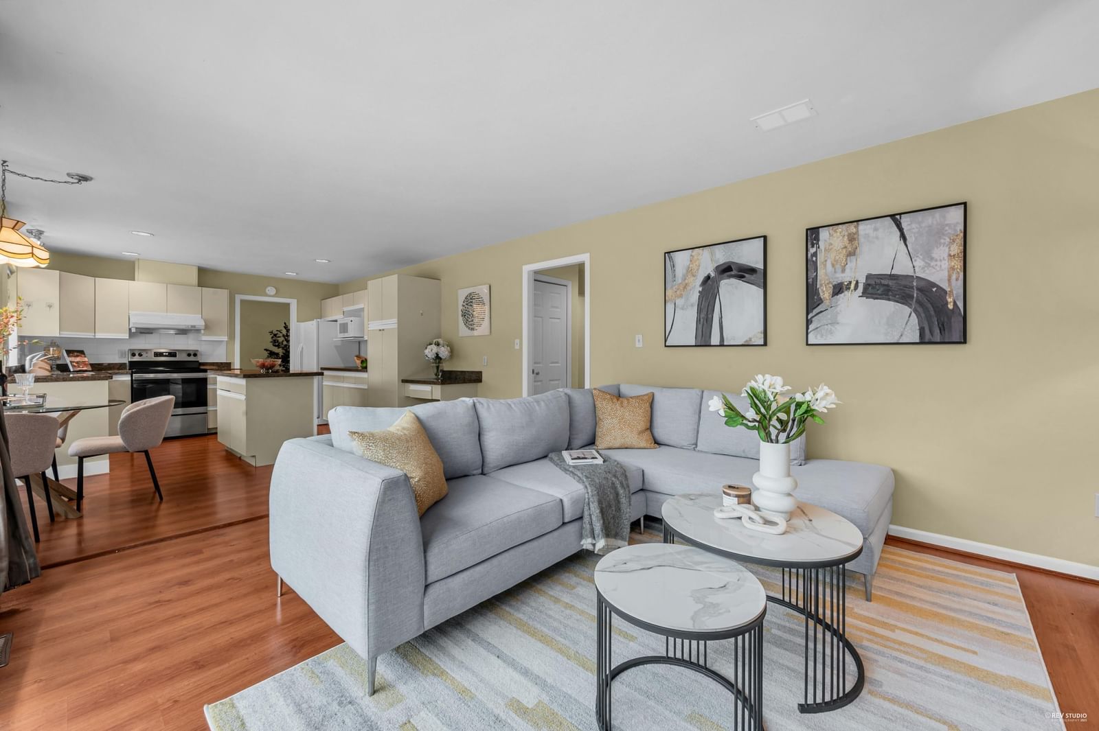 Listing Image 12