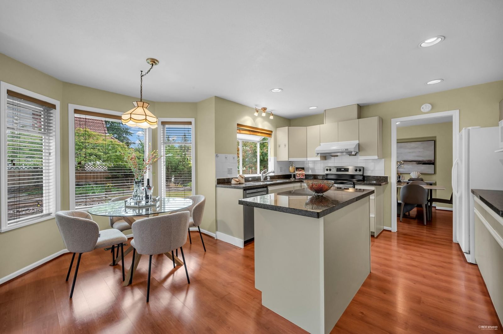 Listing Image 15