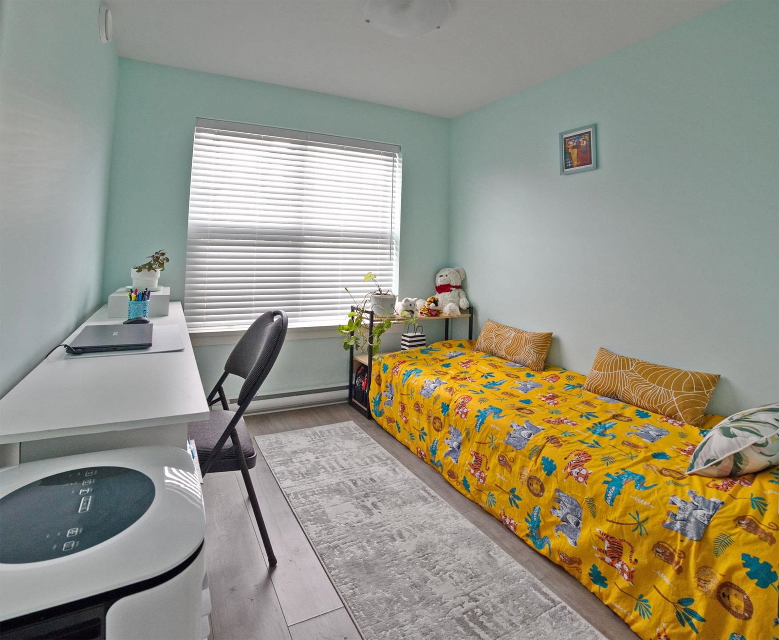 Listing Image 11
