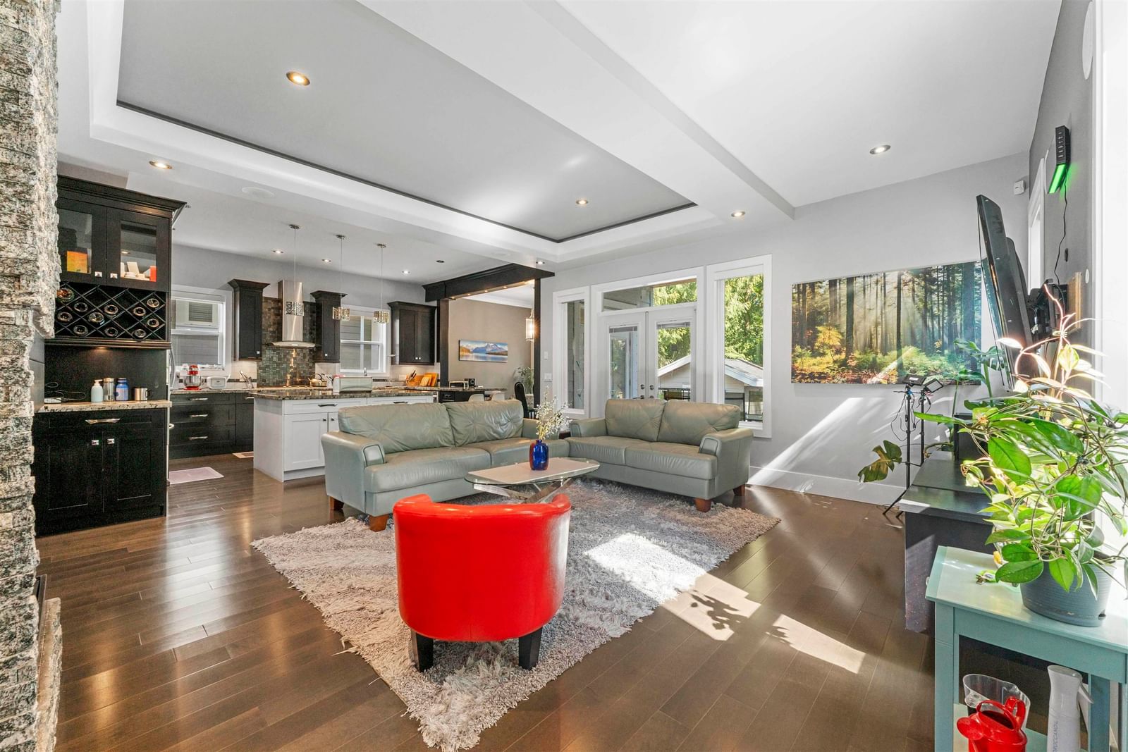 Listing Image 11